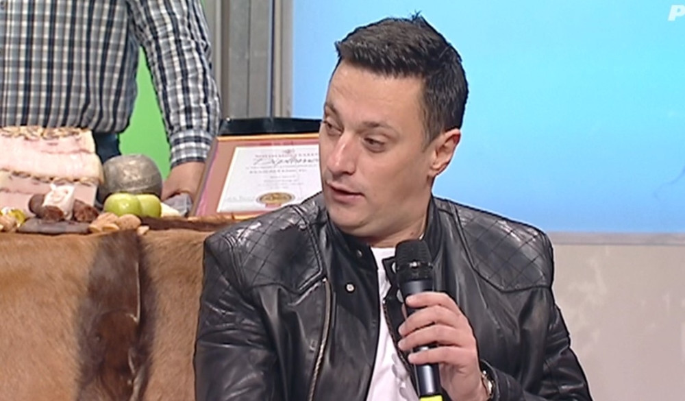 Andrija Milošević progovorio o snimanju scena s*ksa pa otkrio šta njega može nasmejati do suza