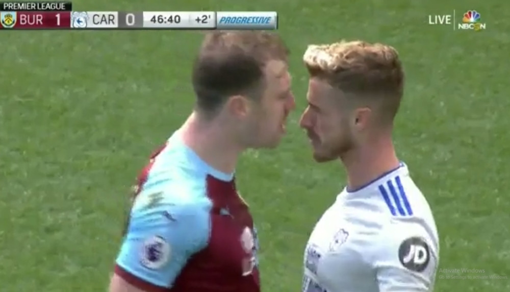 Ušli su u klinč i razmenili teške reči a onda su šokirali ceo stadion! (FOTO+VIDEO)