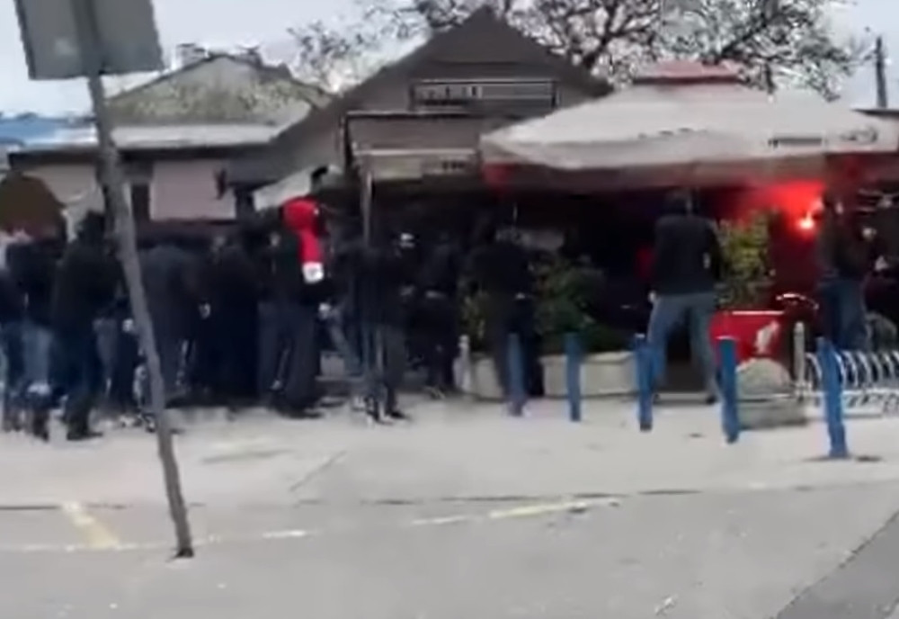 Huligani Torcide i Bed Blu Bojsa se žestoko sukobili u kafiću! (VIDEO)
