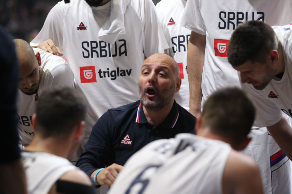 ANKETA ~ Najveće šanse da ga Sale ne povede u Kinu ima ON! (VIDEO)