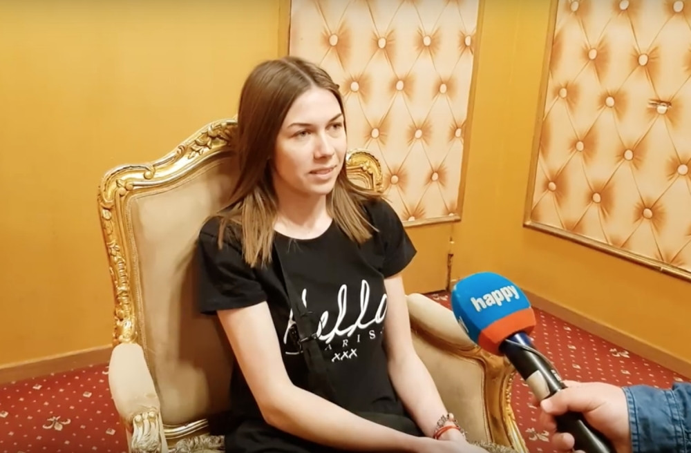 Milijana se ne smiruje! Ušla u Parove sa Milojkom (74), prevarila ga sa OŽENJENIM političarem (35), a sada se LJUBILA SA NJIM!