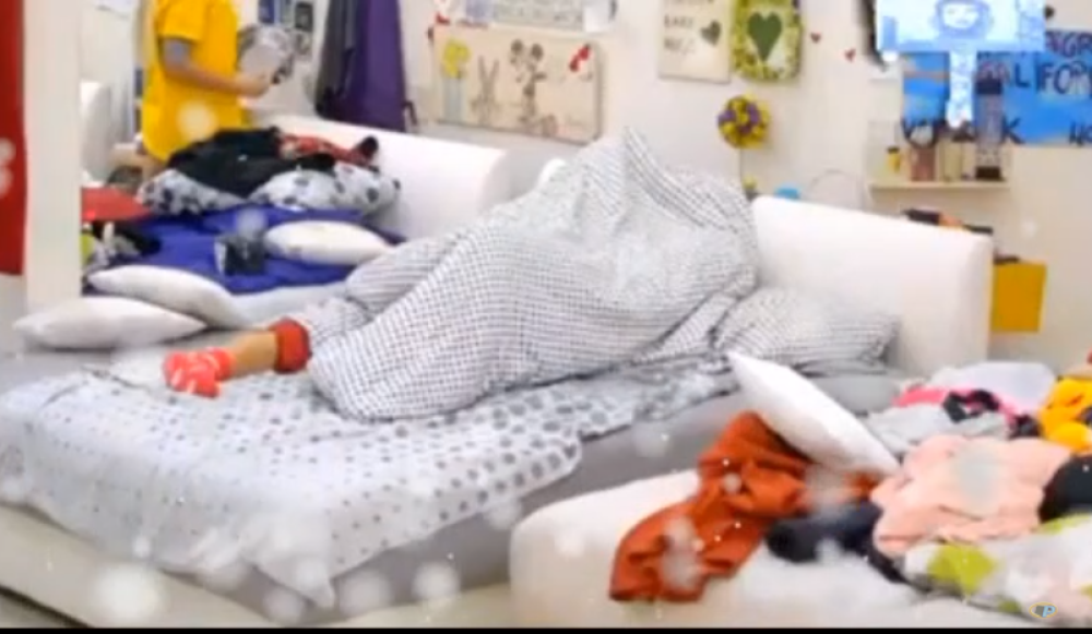 Ana i David se RASTURILI OD SE*SA naočigled SVIH, a onda su Koraćevoj ISPALE GRUDI! (VIDEO)