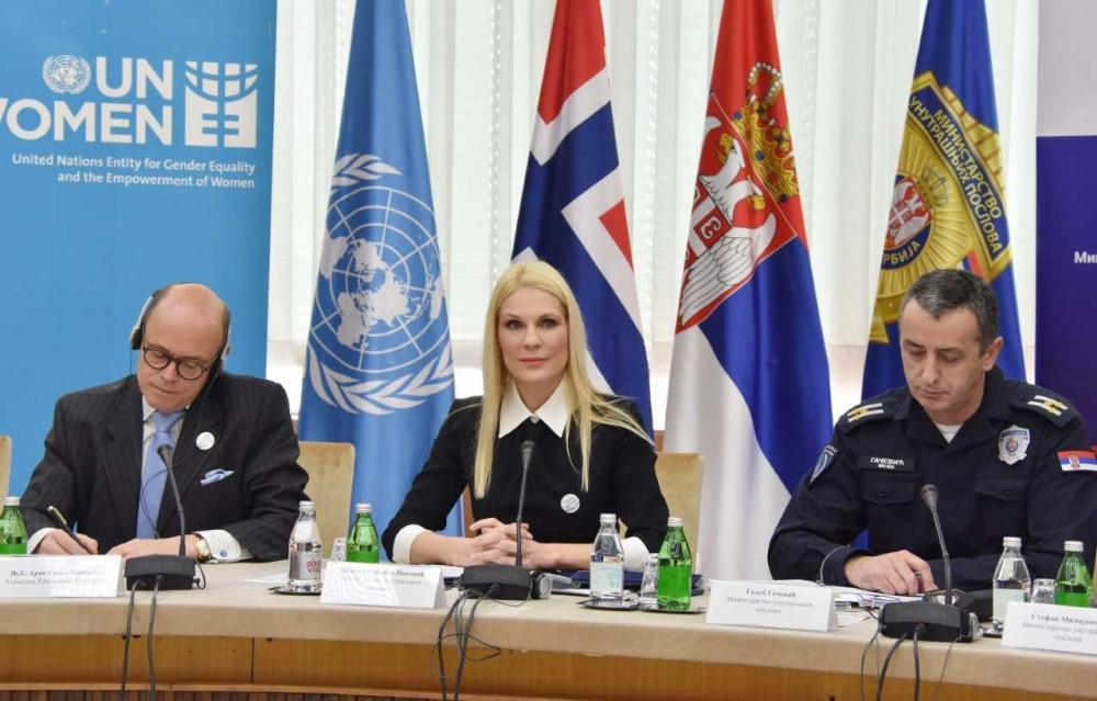 Prioritet MUP je zaštita žena od nasilja: Uvodi se nova mera koja će zlostavljačima doći GLAVE!