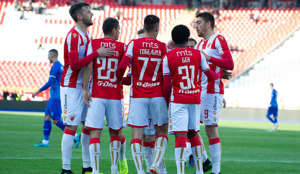 Ovo su crveno-beli dresovi u kojima će fudbaleri Zvezde igrati sledeće sezone! (FOTO)