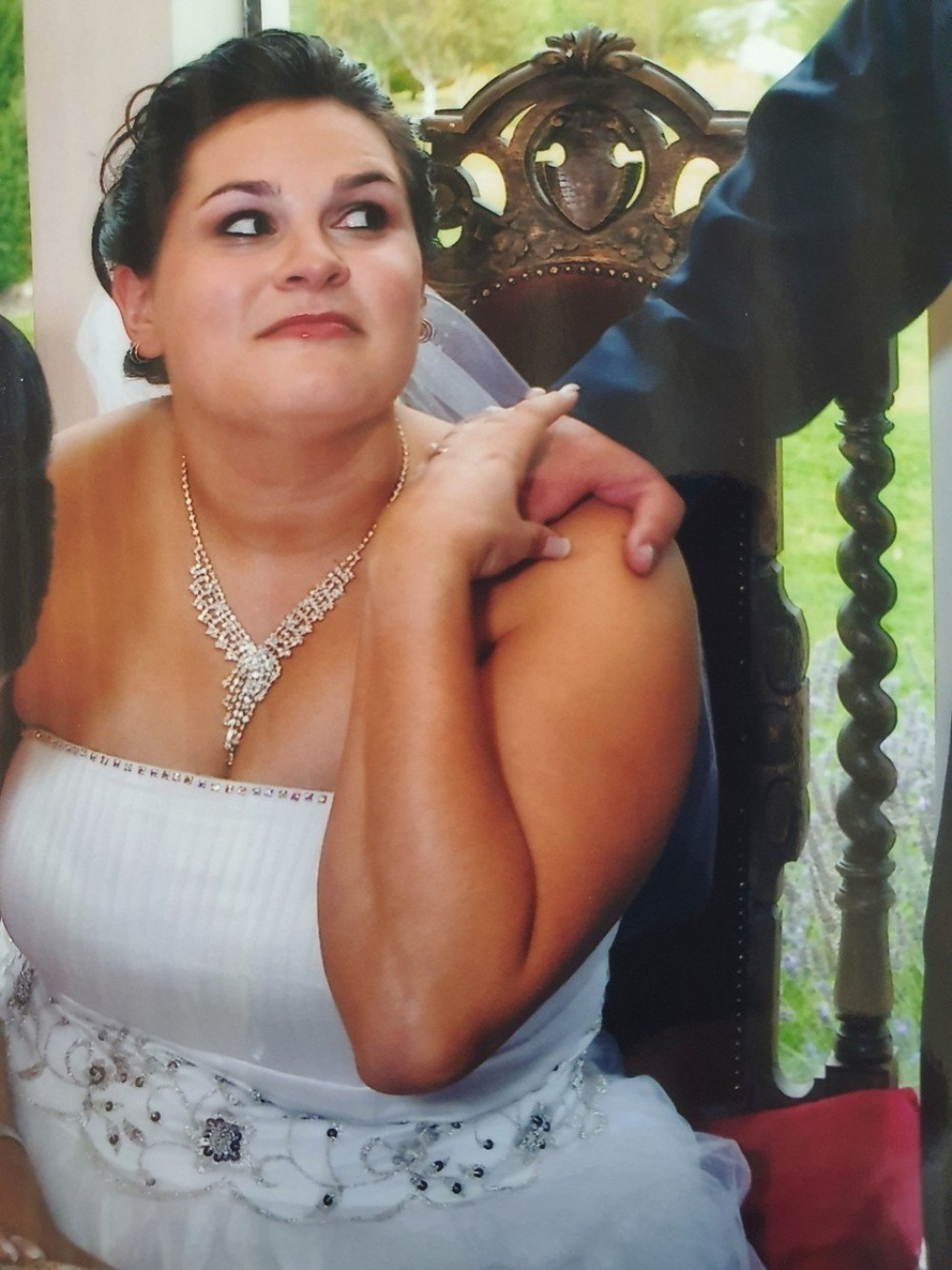 Bila je debela i tužna mlada, a sada u tu venčanicu staju ona i njen sin! ŠOK FOTO