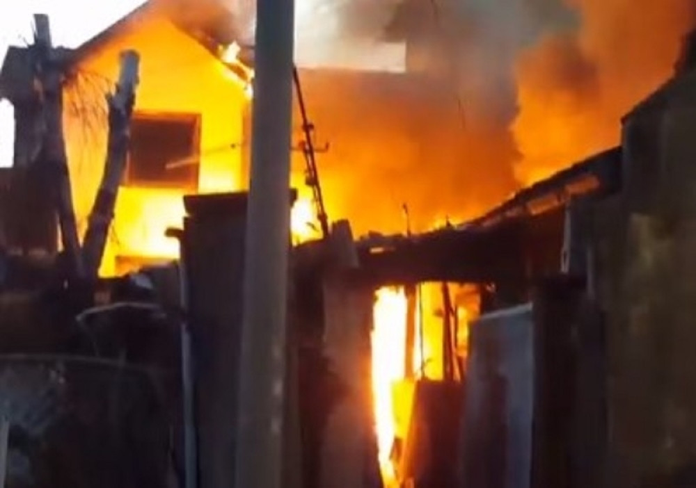 Dramatičan snimak požara na Zvezdari (VIDEO)