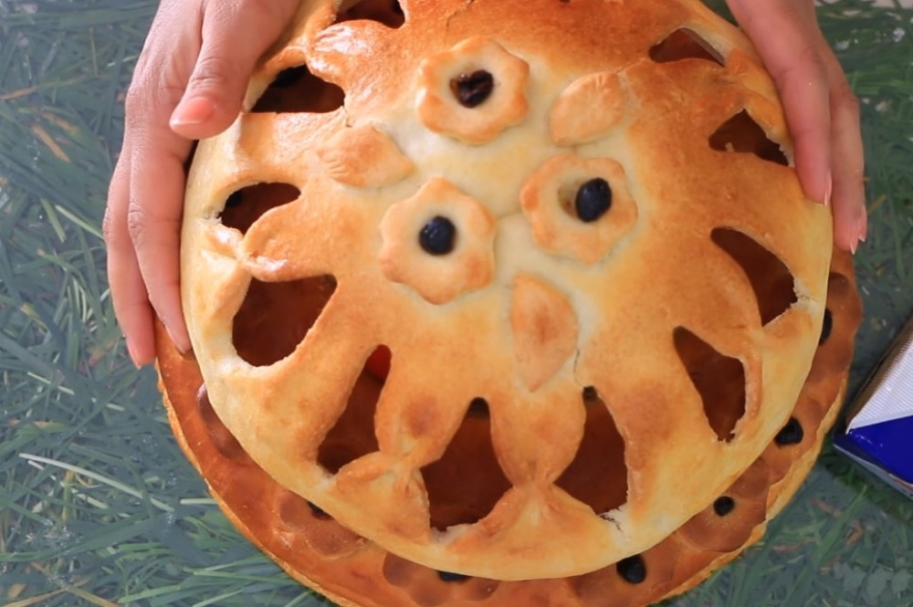 Uskršnja pogača: Napravite umetničko delo za prazničnu trpezu!