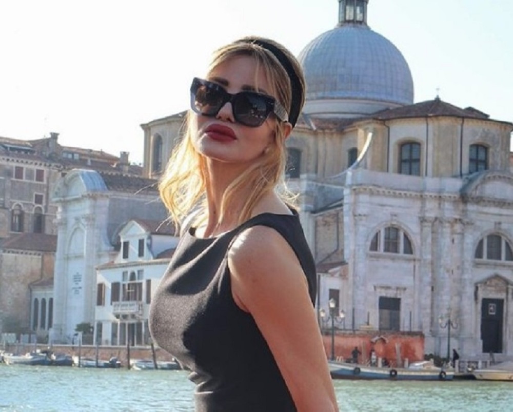 Za Žaklinom ludi ceo svet i svi joj zavide, a niko ne zna da ona krije VELIKU TRAGEDIJU!