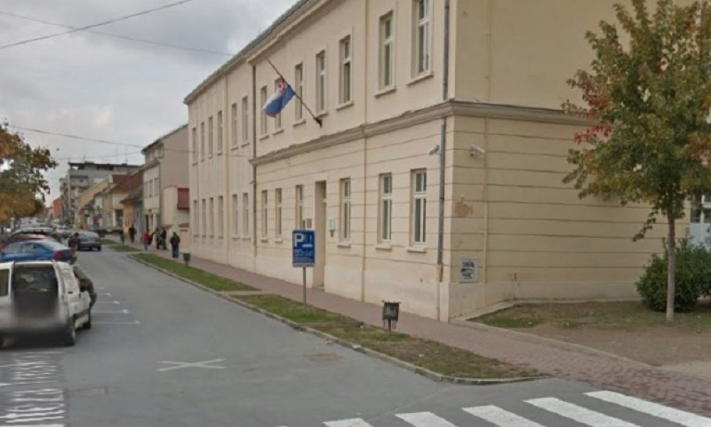 Profesor 17 godina radio u dve škole sa lažnom diplomom! Pre osam godina cela zemlja se divila njegovom gestu