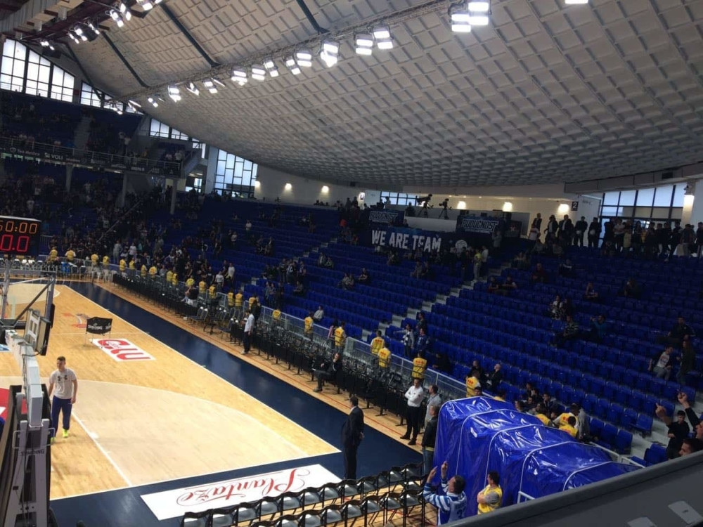 Nema odlaganja meča u Podgorici