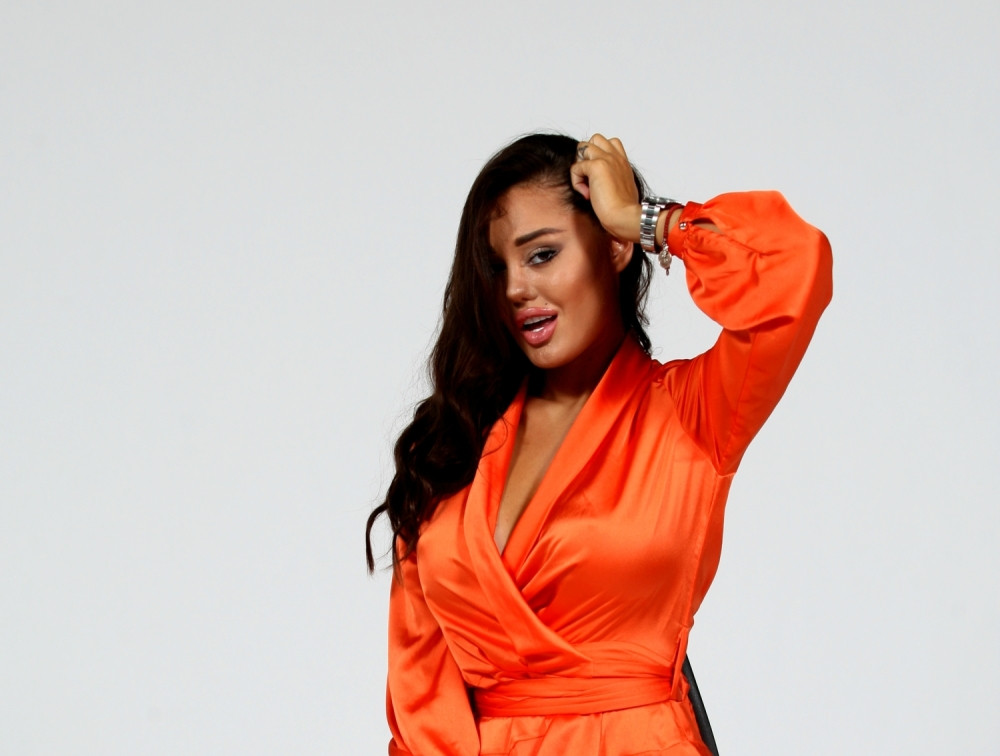 Raskrinkana Ana Korać: Evo odakle joj novac za sav luksuz