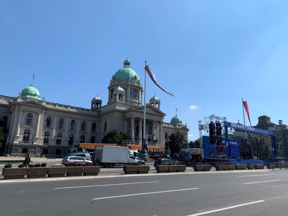 Otišli smo ispred skupštine Srbije i evo šta smo zatekli! (FOTO)