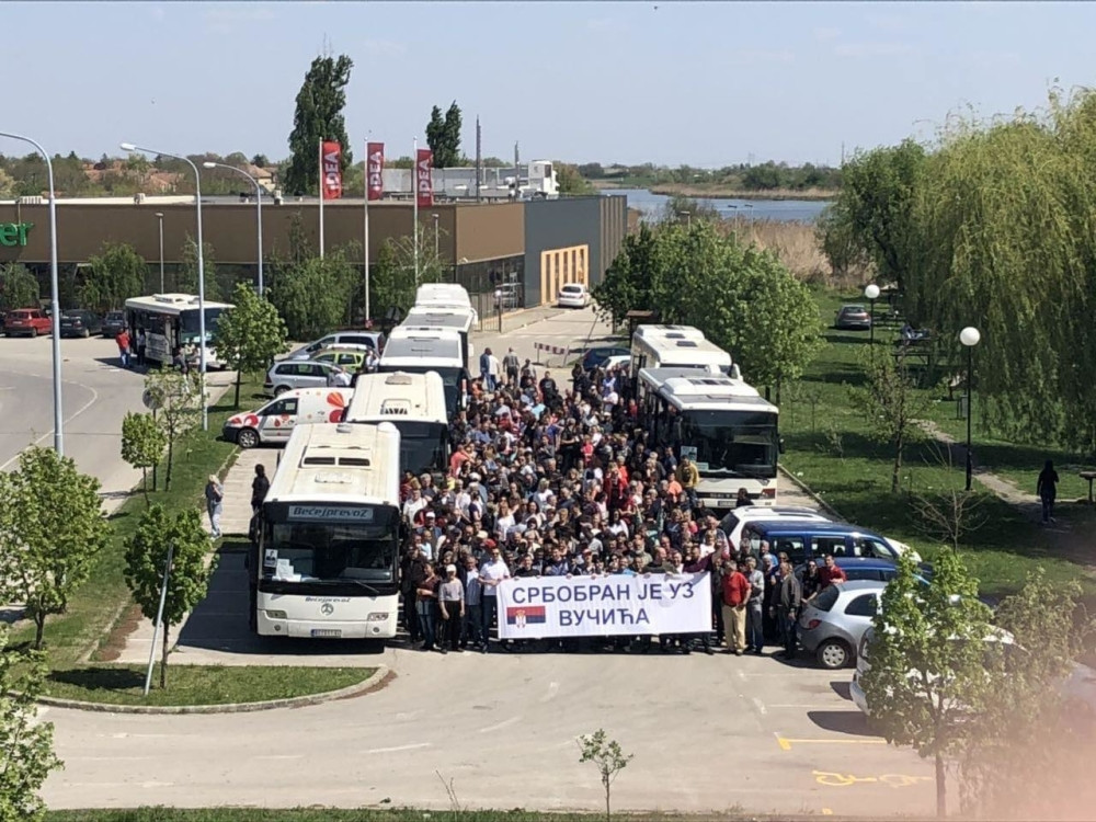 Reka ljudi pohrlila ujedinjeno za Beograd!