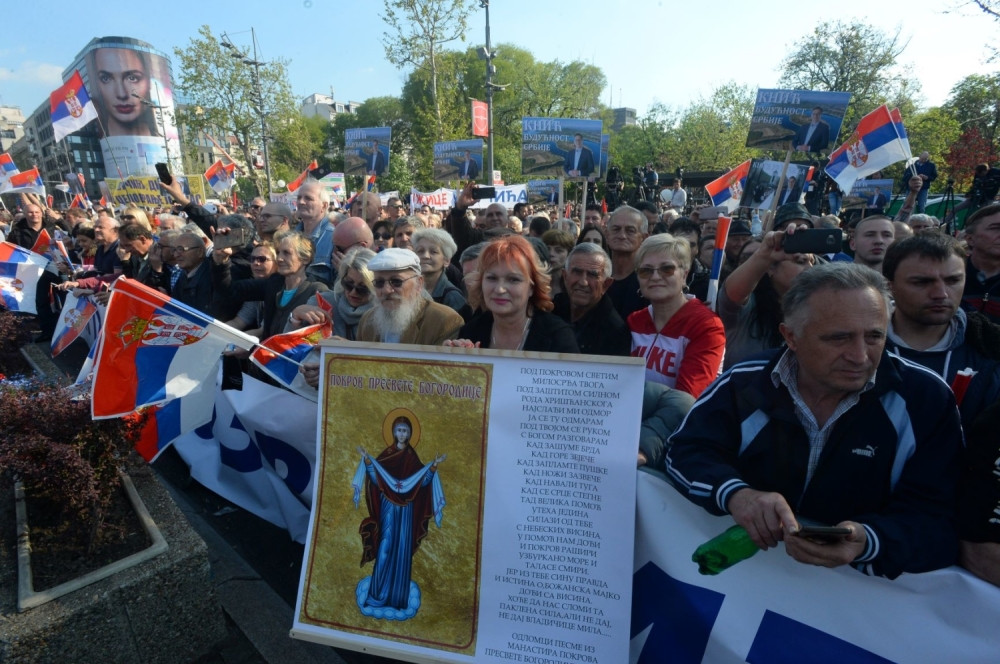 Zaplakala sam kada sam čula da su krenuli pešice za Beograd, od mene će dobiti ikonu!