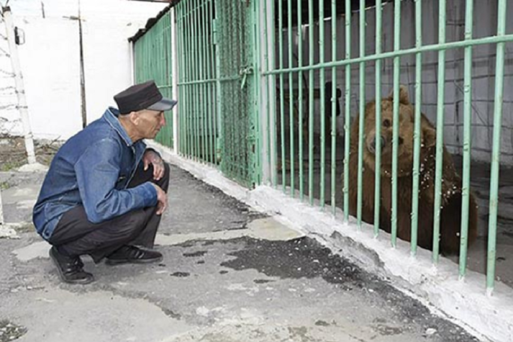 Služi DOŽIVOTNU ROBIJU, kada vidite šta je uradila biće vam jasno i zašto! (FOTO)