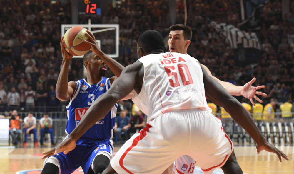 Nekadašnji saigrač Lebrona Džejmsa žestoko opleo po regionalnom takmičenju i organizaciji meča u Beogradu!