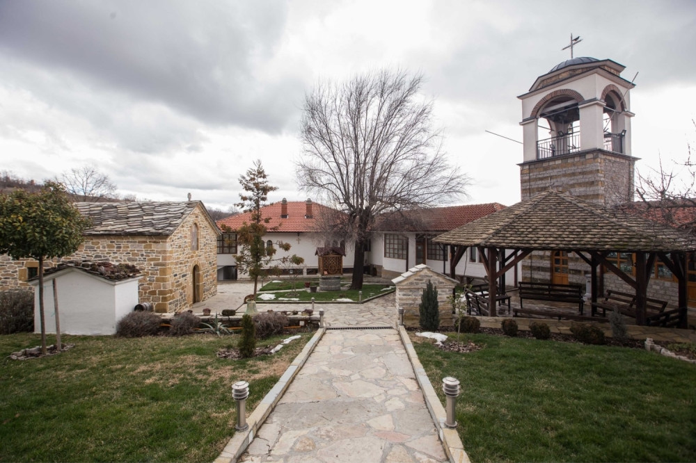 Deda joj je Albanac, a ovo je njena životna priča!