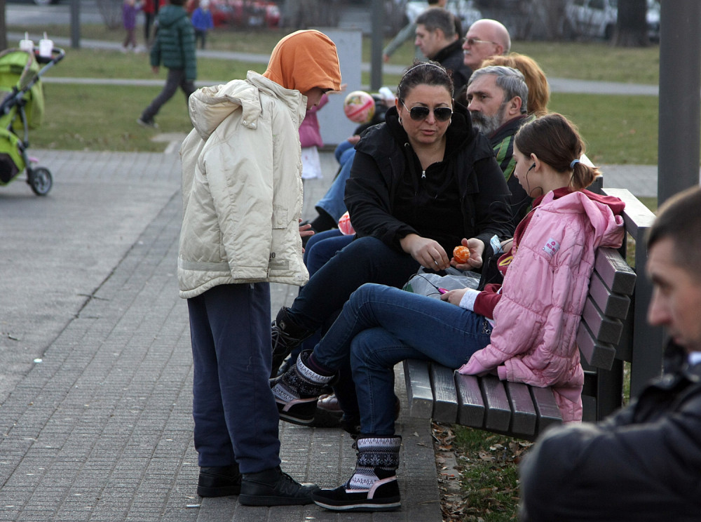Nije u pitanju ni kiša ni grad već nešto mnogo gore! Ljudi masovno odlaze kod lekara sa RANAMA PO GLAVI!
