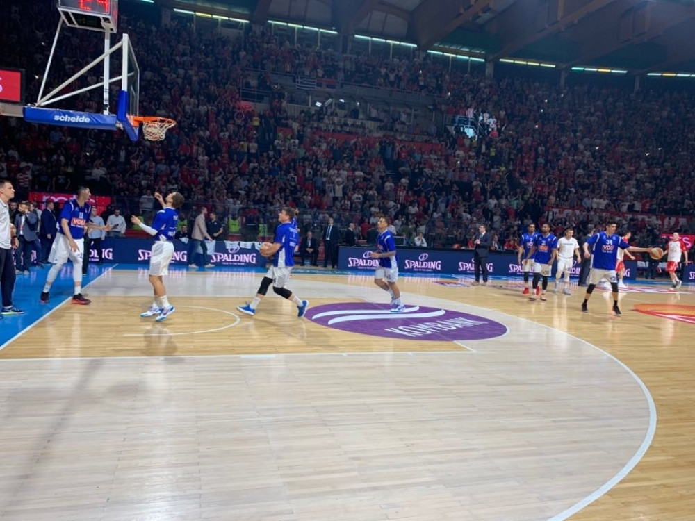 I Crnogorci se sprdaju sa košarkašima Budućnosti! Dugo će se oporavljati posle debakla od Zvezde! (FOTO)