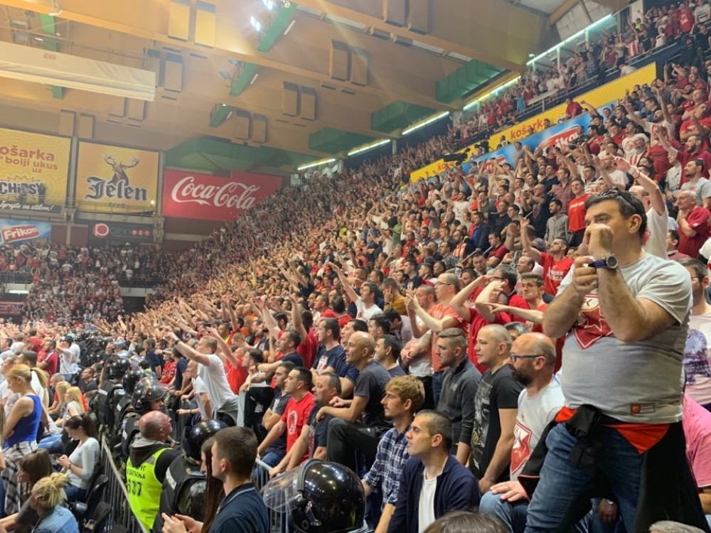 Kazna policajcu koji je tukao navijača Zvezde