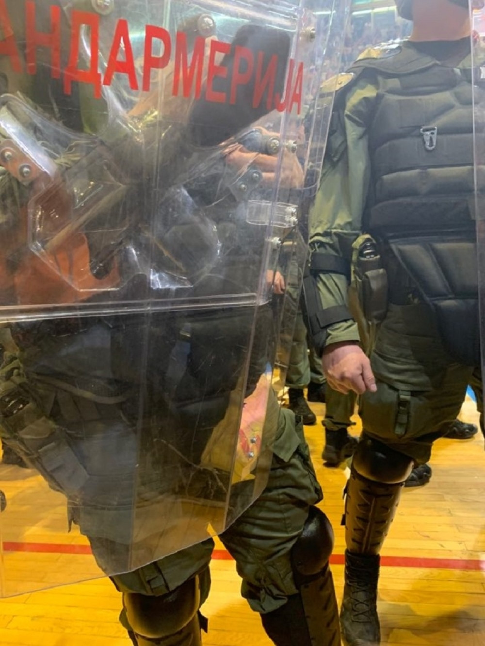 Pogledajte atmosferu van hale "Aleksandar Nikolić"! (FOTO)