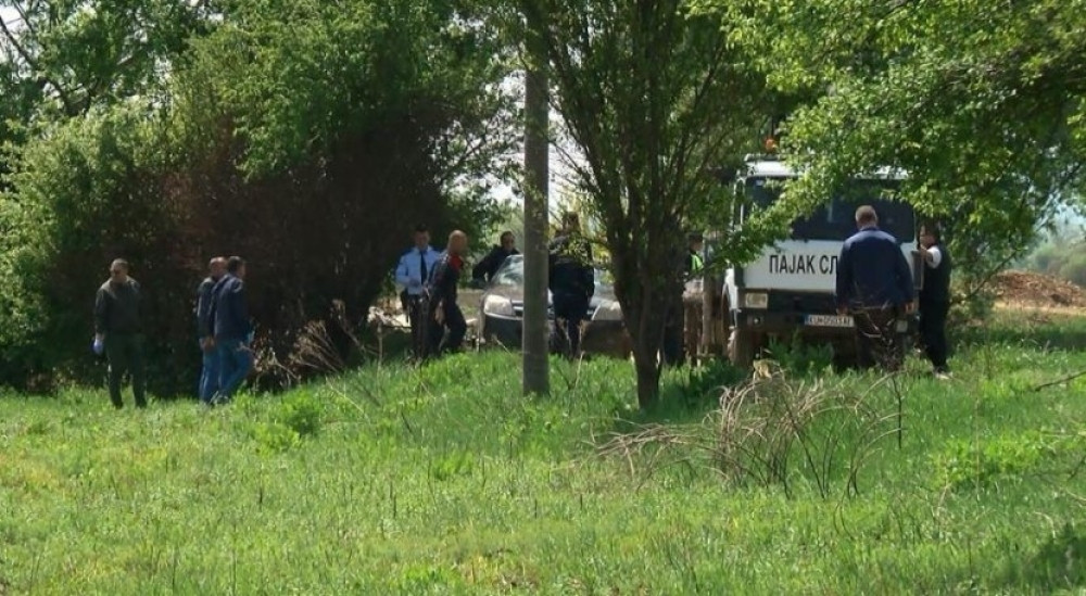 Vlasnici poznatog restorana jurili čoveka SATAROM! Ljudi vrištali pred jezivom scenom! Policija krenula u akciju