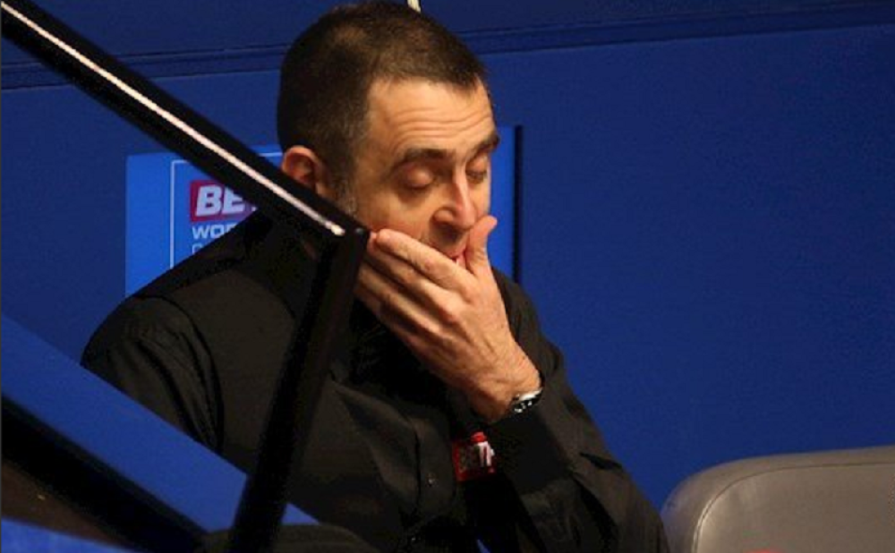 Dok ga je amater razbijao, on odlučio da zadrema malo! (FOTO + VIDEO)