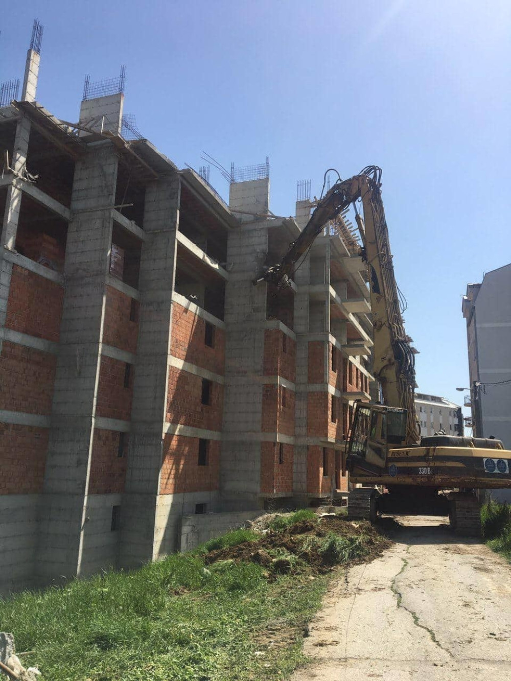 Počelo uklanjanje nelegalnog objekta u Velikom Mokrom Lugu