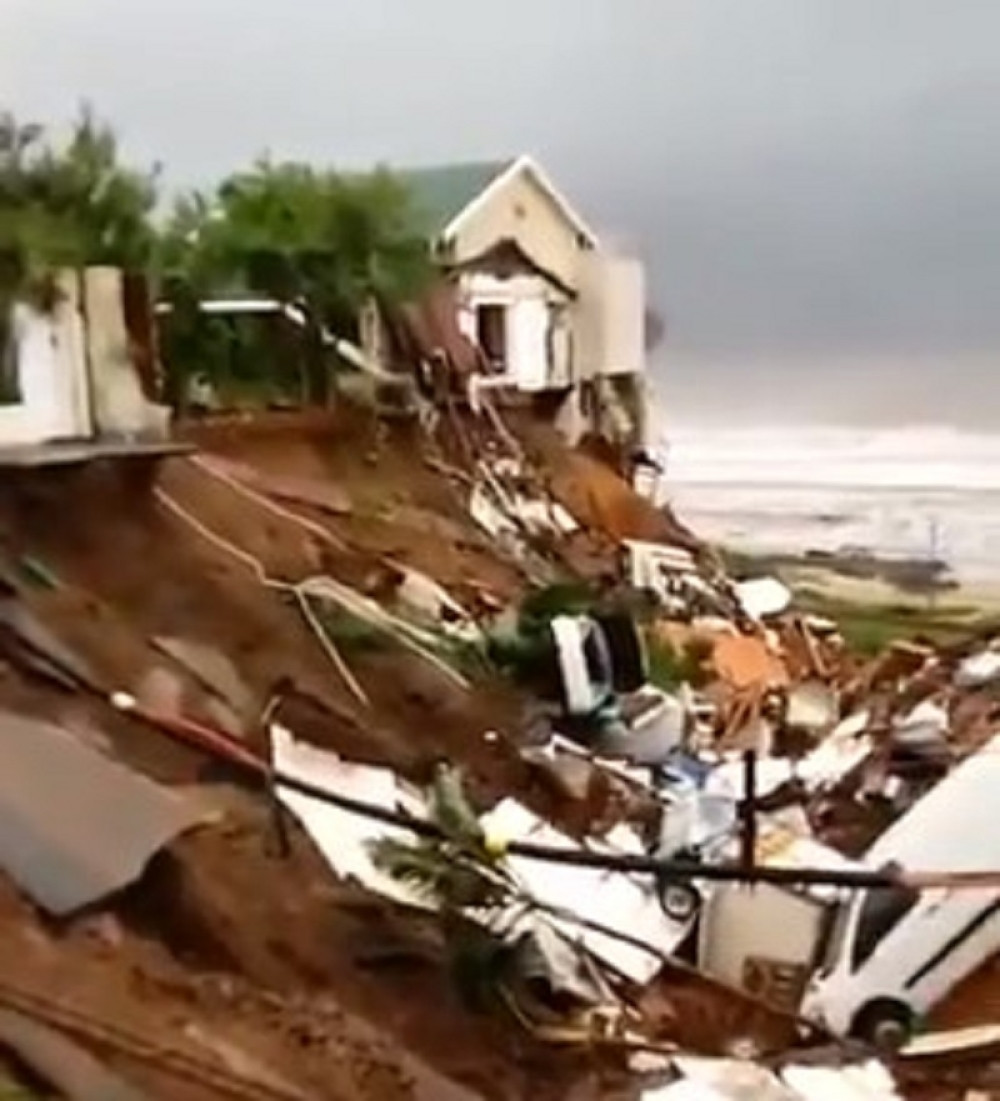 Stravične poplave i klizišta u Južnoj Africi, najmanje 60 mrtvih! (VIDEO)
