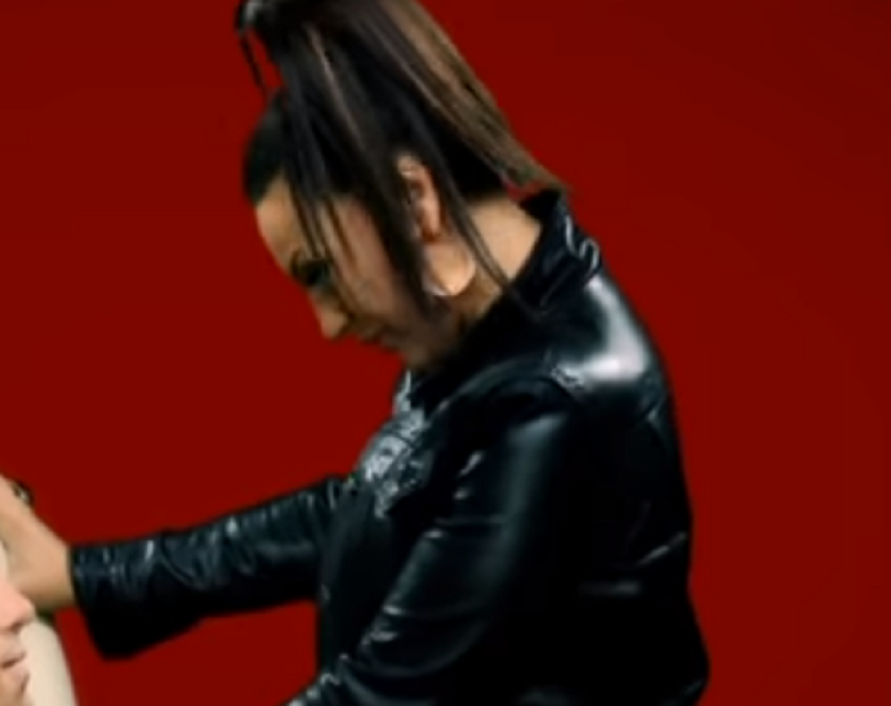 Naša popularna pevačica se udala sa samo 16 godina, sa 17 je dobila sina, pa joj poginuo muž! Ostali na ulici, nisu imali šta da jedu!