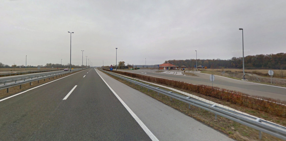 Ispod nadvožnjaka pronađen zapaljen auto, a u njemu jeziva scena!