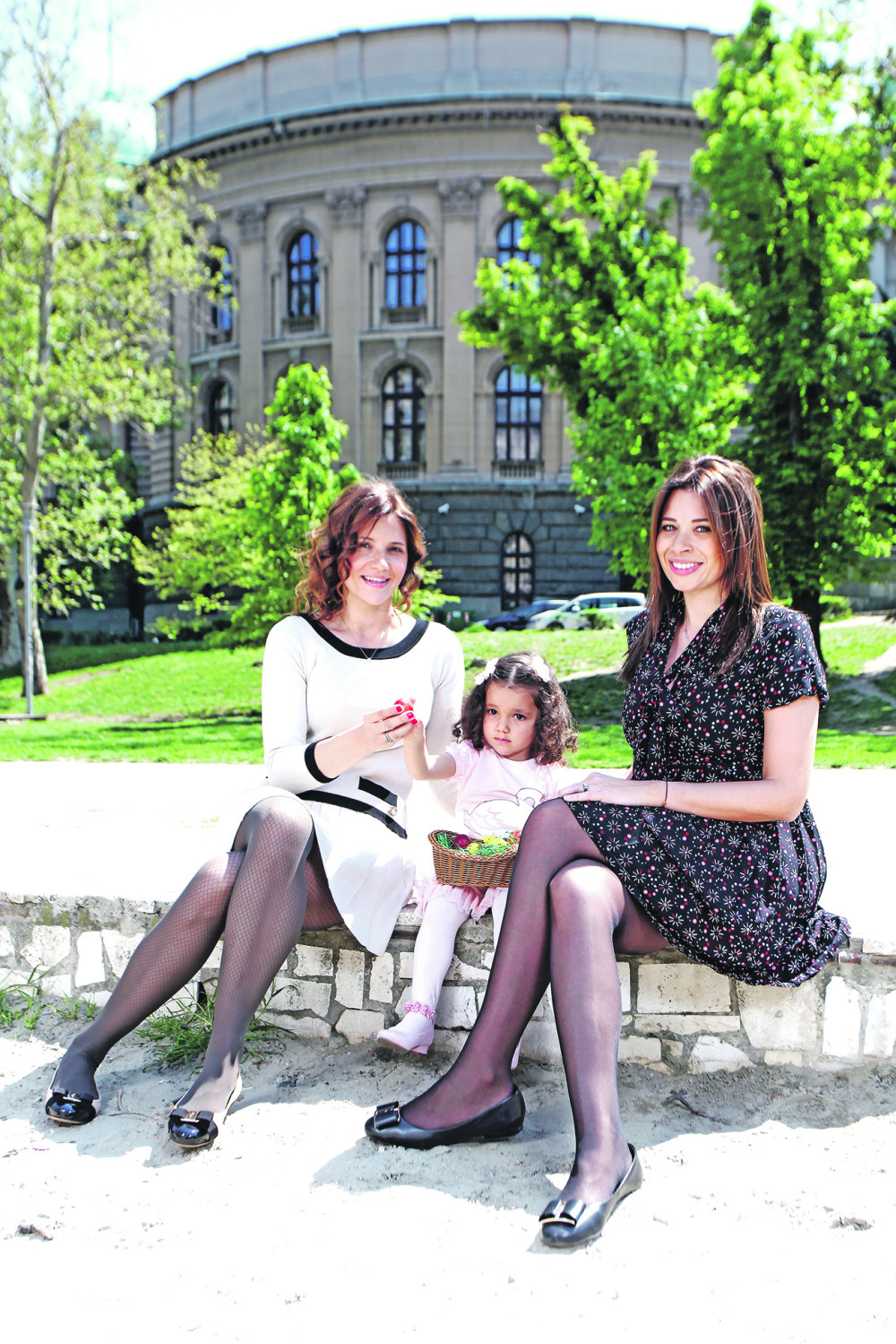 Uz sestričinu je i Vaskrs radosniji! (FOTO)