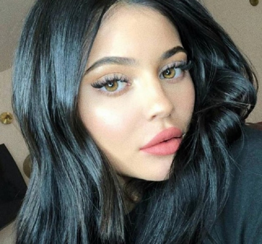 Košta kao garsonjera! Pogledajte haljinu koju je Kajli Džener nosila za rođendan!