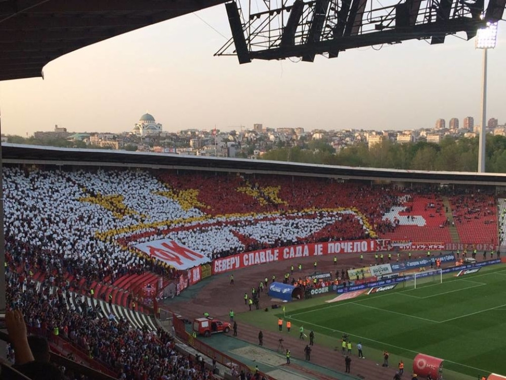 Grmi na početku derbija, "Delije" proslavile i tutulu koju još nisu dobili! (FOTO + VIDEO)