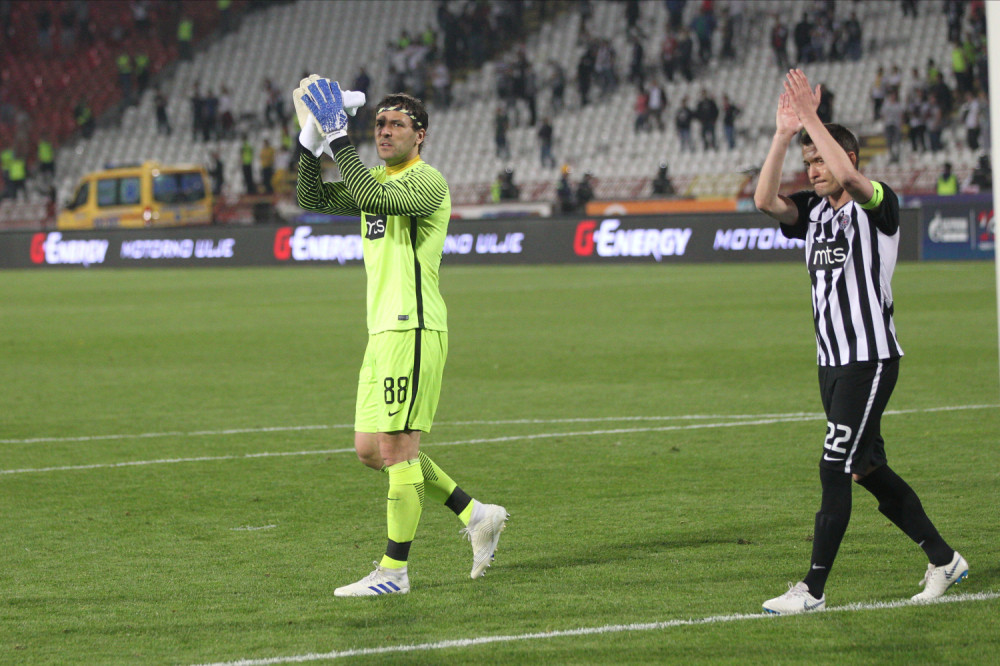 Saša Ilić se oprašta pred praznim tribinama!