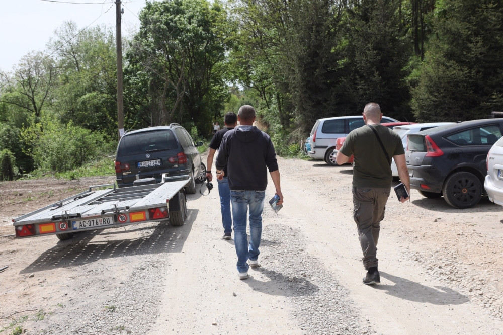 Novi detalji ubistva kod Vrdnika: Uhapšena žena Nemanje Grčića otvorila vrata apartmana ubici?