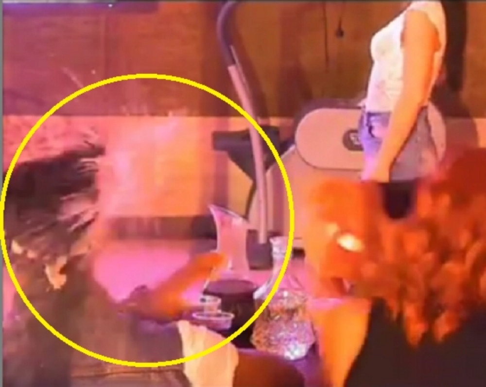 Uništila mu oči alkoholom! Polila ga iz sve snage, učesnik završio u bolnici! (VIDEO)