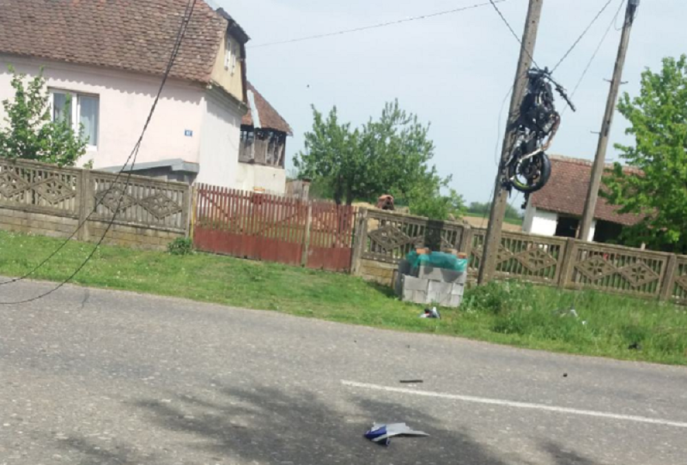 Ovo je mladić koji je poginuo u stravičnoj nesreći, izgubio kontrolu nad "jamahom", pa sleteo s puta! (FOTO)