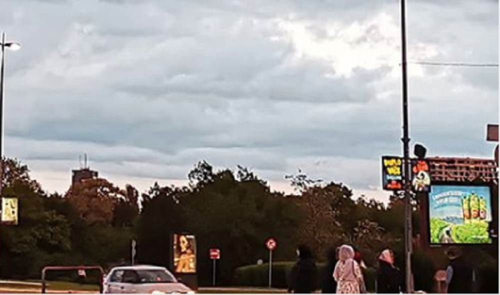 Beograđani zaprepašćeni šta se pojavilo na nebu dan pred Uskrs! (FOTO)