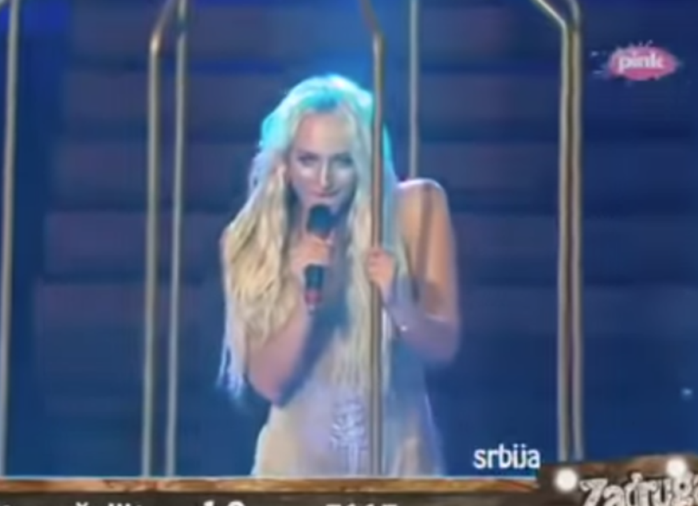 Luna uradila nešto zbog čega su gledaoci bili BESNI na nju! RASKRINKALI je na društvenim mrežama, njen NASTUP svi komentarišu