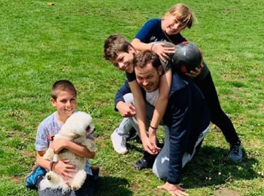 Siniša Mali podelio porodičnu sreću i pokazao kako provodi Uskrs! (FOTO)