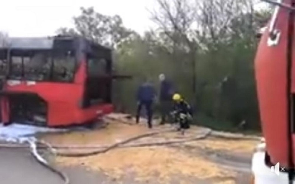 Svedok jezive tragedije kod Kuršumlije: "Ljudi su zapomagali, a mi smo ih, prolazeći kroz dim i vatru nosili ka travi! Ostali su stradali..."