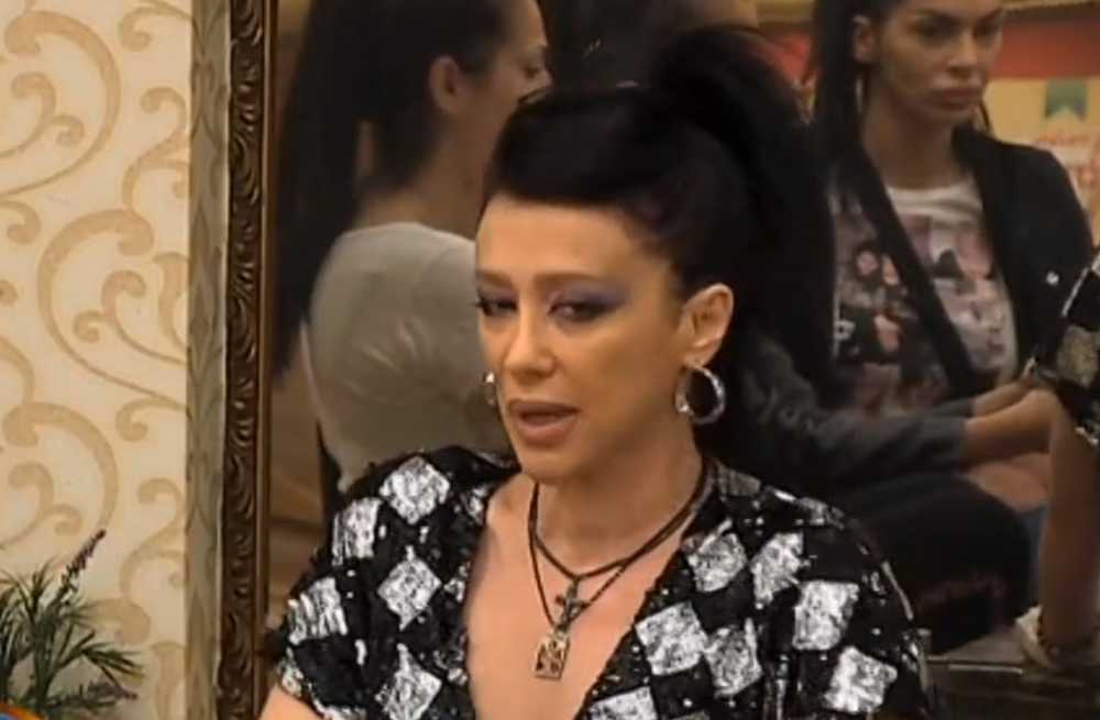 Vendi ima ćerku koja je PRAVA LEPOTICA,  a kada čujete kako se zove OSTAĆETE BEZ TEKSTA! (FOTO)