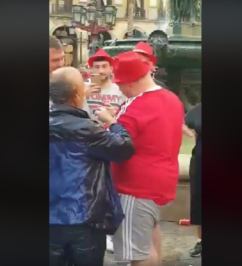 Osramotili svoj klub, gurnuli deku u fontanu pa mu izvrištali u facu! (VIDEO)