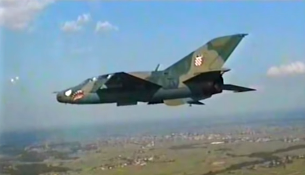 Ovo je mig-21 koji se srušio u selu Vrasine! Star je 34, a nije korišćen poslednje dve godine (FOTO)