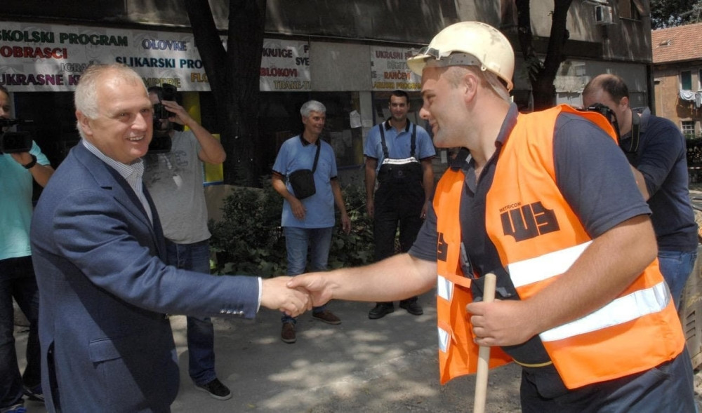 Vesić čestitao radnicima i zaposlenima Beograda 1. maj!