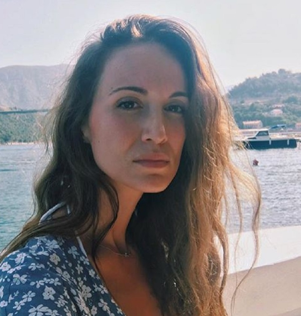 Pevačica završila u BOLNICI! Nakon što je saznala dijagnozu ovim rečima sve ZABRINULA! Ima samo 30 godina...