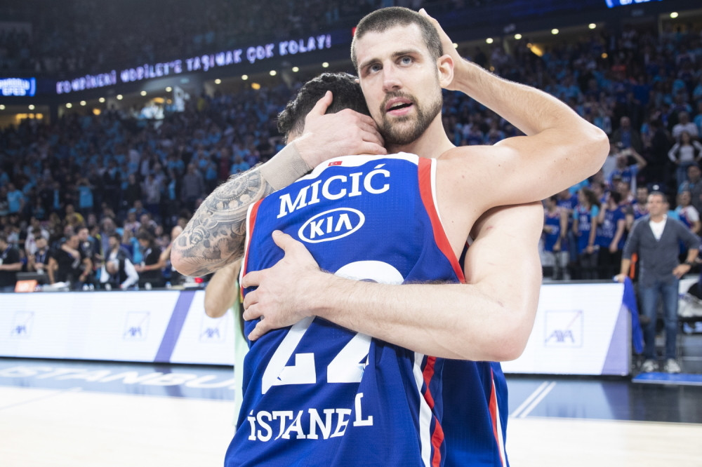 Saigrač uputio divne reči Vasi Miciću pred fajnal for!