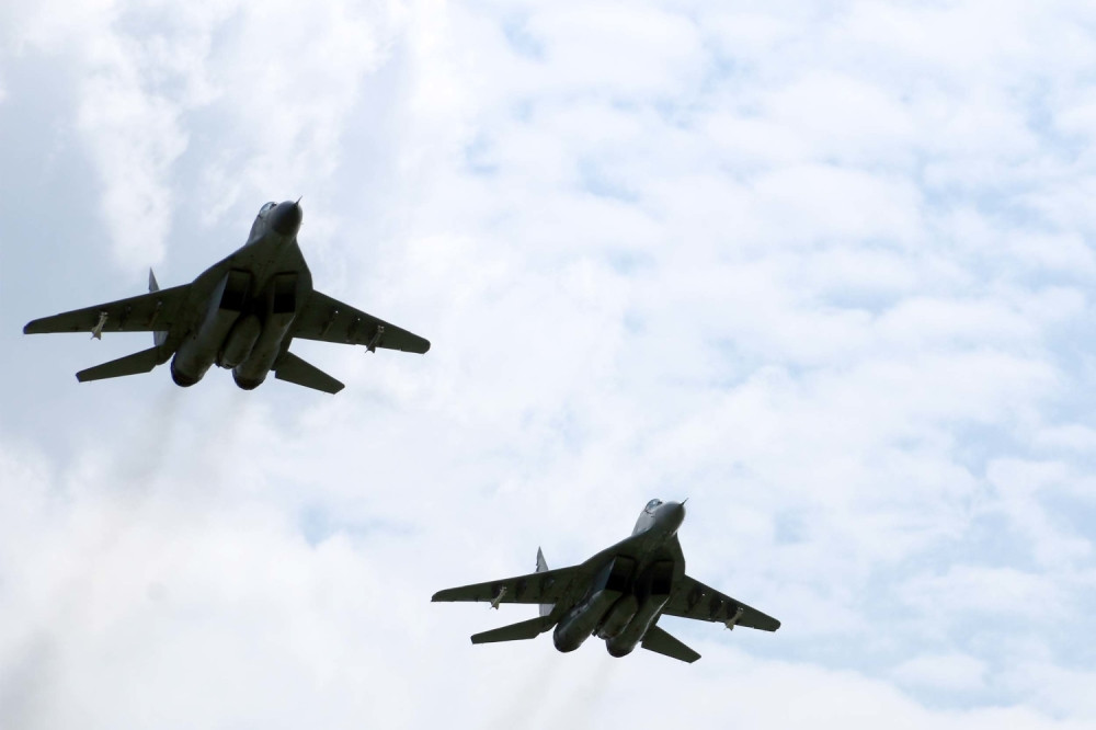 Avioni i helikopteri će nadletati Beograd