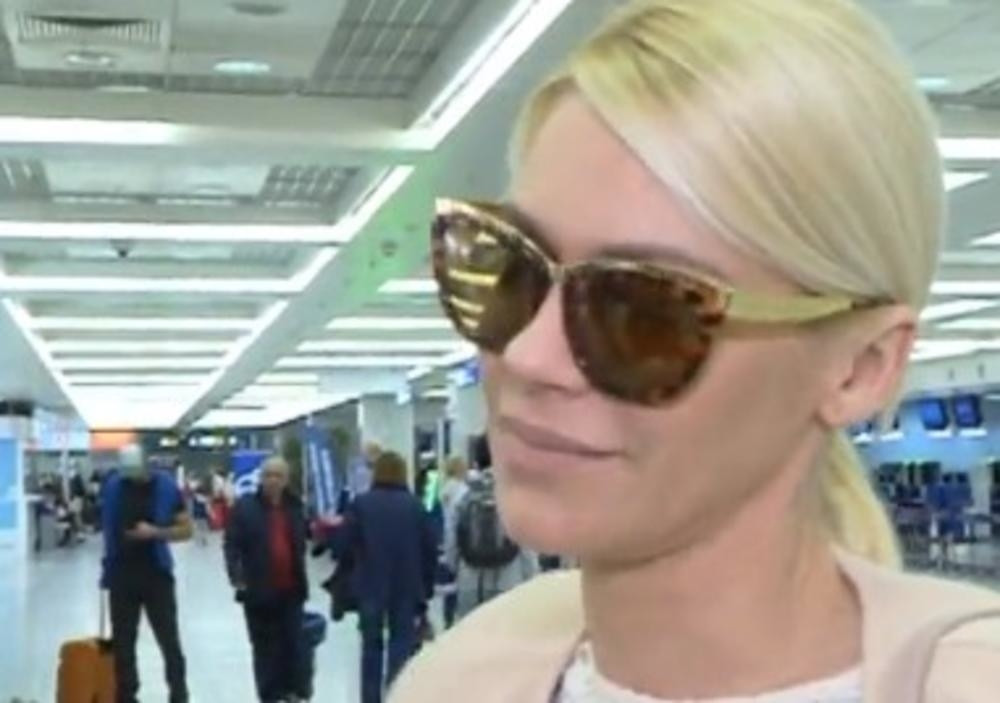 Bekvalčeva se rasplakala pred kamerama! Nasmejana pričala o ćerkama a kada su joj pomenuli NJEGA, suze su krenule!